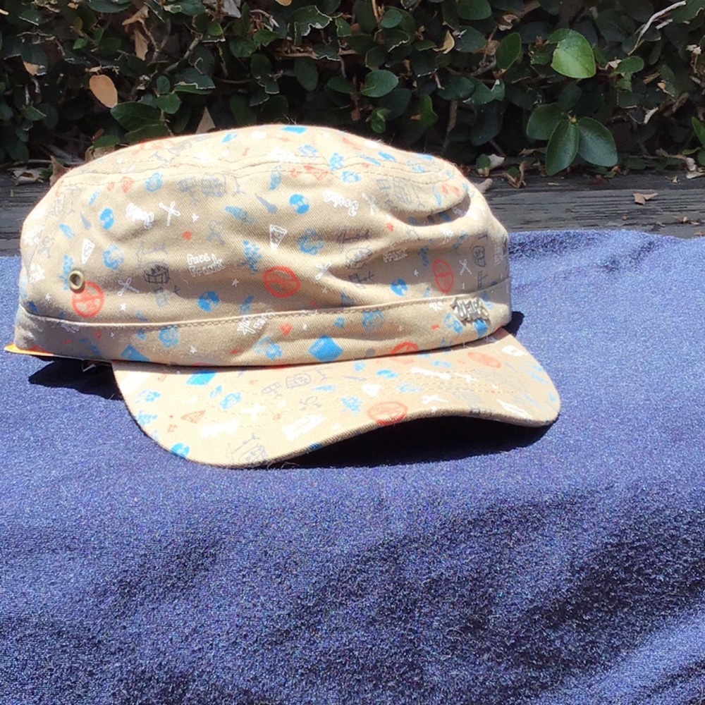 Sporty Paul Frank Ballcap with adjustable strap.